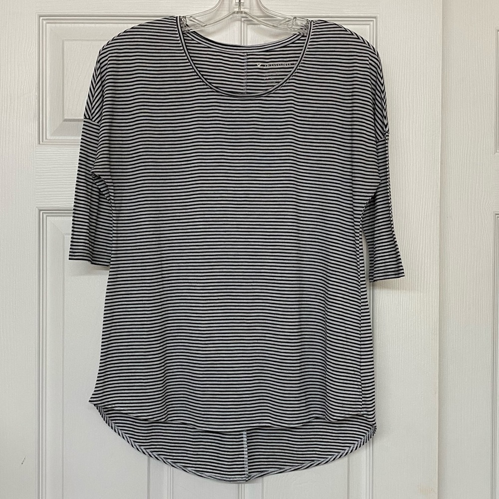 AEO Jeggings T Black & White Striped Oversized Soft Top Sz S